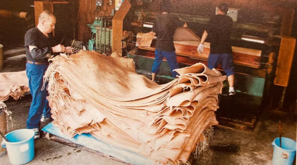 图片[11]-植物鞣法工艺详解 从原皮到成革的三个月古法之旅-Nleather