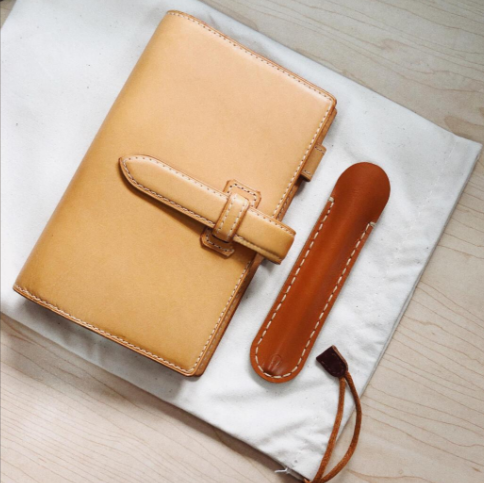 Veg-tan Leather Comparison: Stunning Eco Choices, Best Guide-Nleather